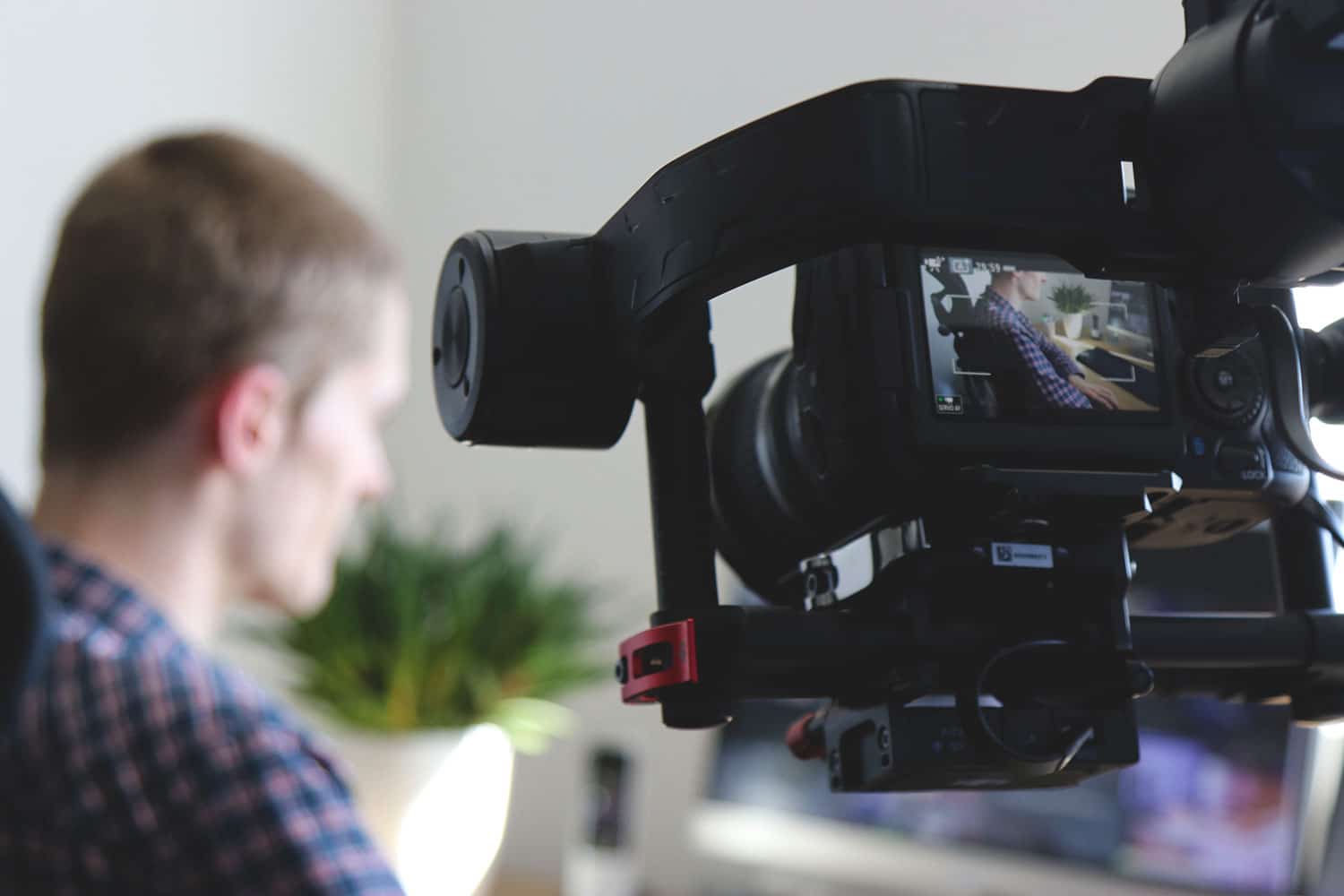 How to choose the right video production company for your marketing video